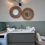 Seahome-private Park, Garden And Outdoor Kitchen