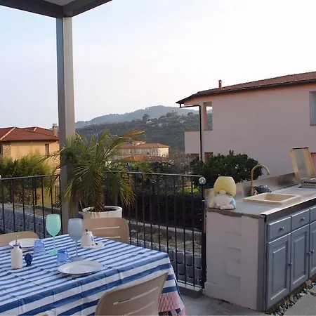 Seahome-private Park, Garden And Outdoor Kitchen