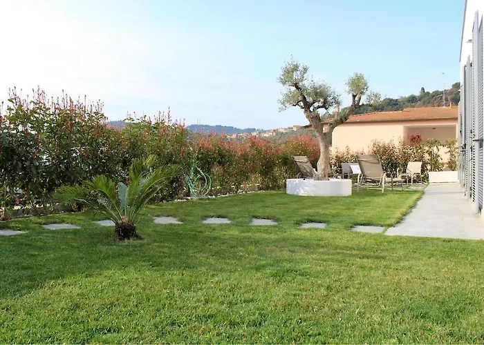 Seahome-private Park, Garden And Outdoor Kitchen *